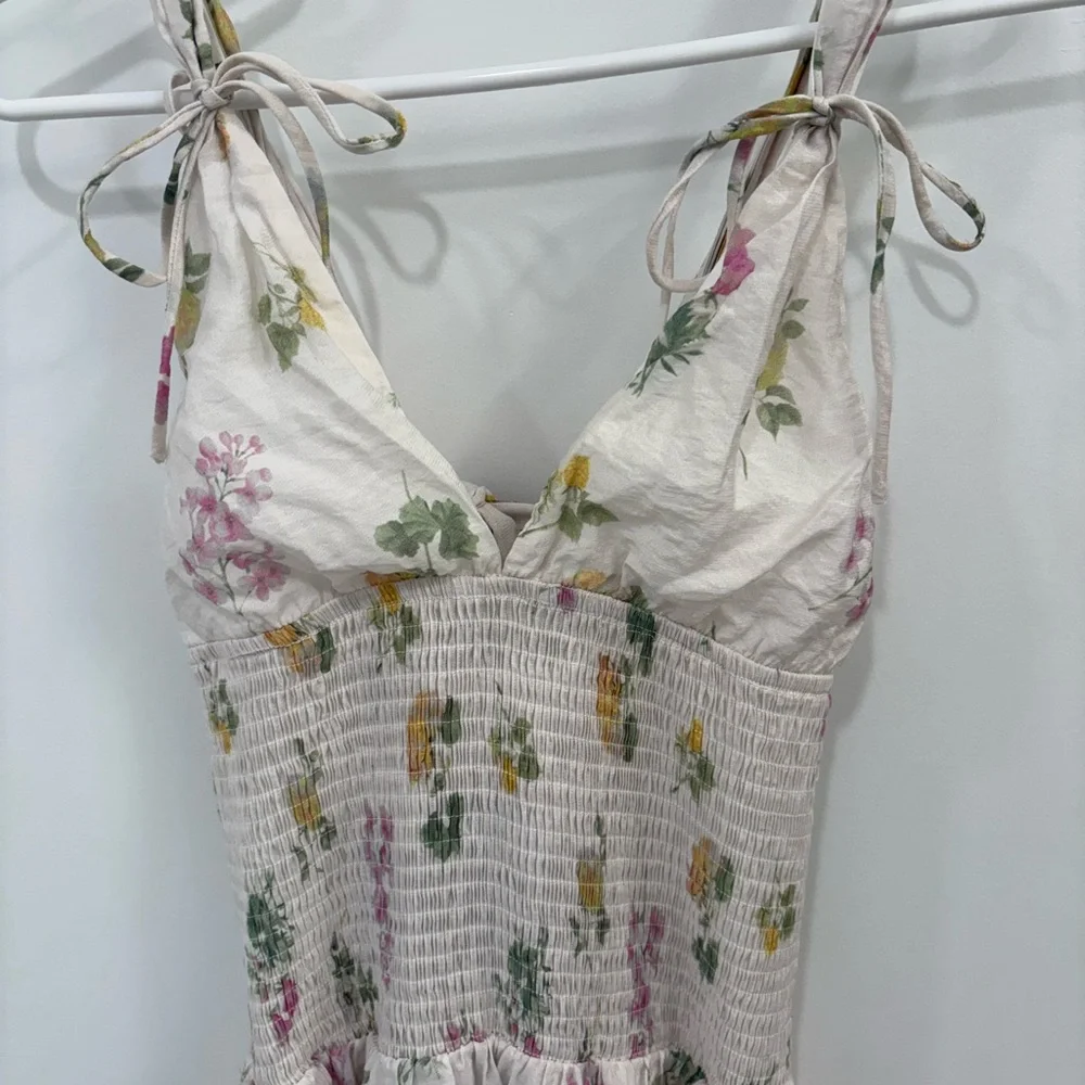 Petal and Pup Reverie Smocked Maxi Dress in Purple Ditzy Floral Size Medium - Picture 4 of 12